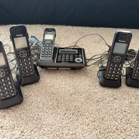 Panasonic KX-TGF370  Cordless Bluetooth Phone System - Main Plus  4 Handsets - Picture 1 of 4